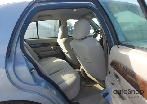 2008 Mercury Grand Marquis Gs z USA, uszkodzony, nr VIN 2MEFM74V18X641974